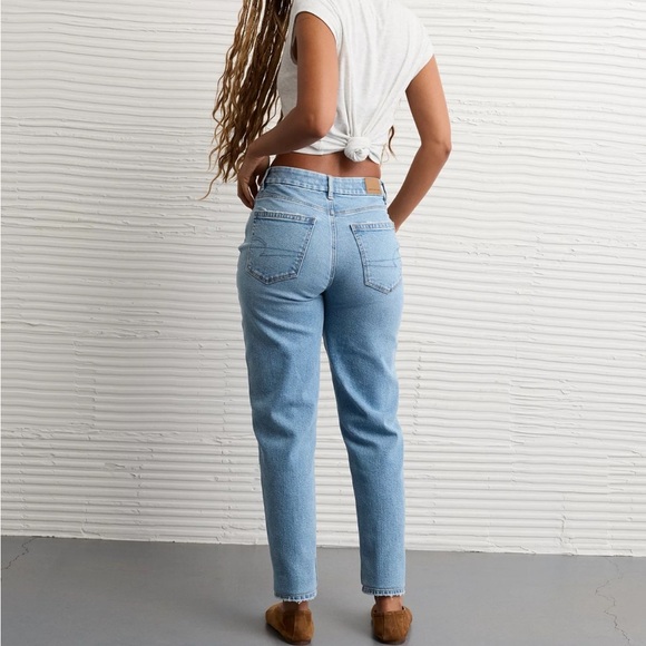 American Eagle Curvy Mom Jeans Size 00 - Picture 2 of 7